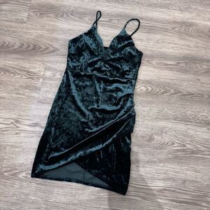 Windsor velour/ velvet dress - green size medium